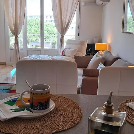 Appartement Le Mistral T2 Antibes
